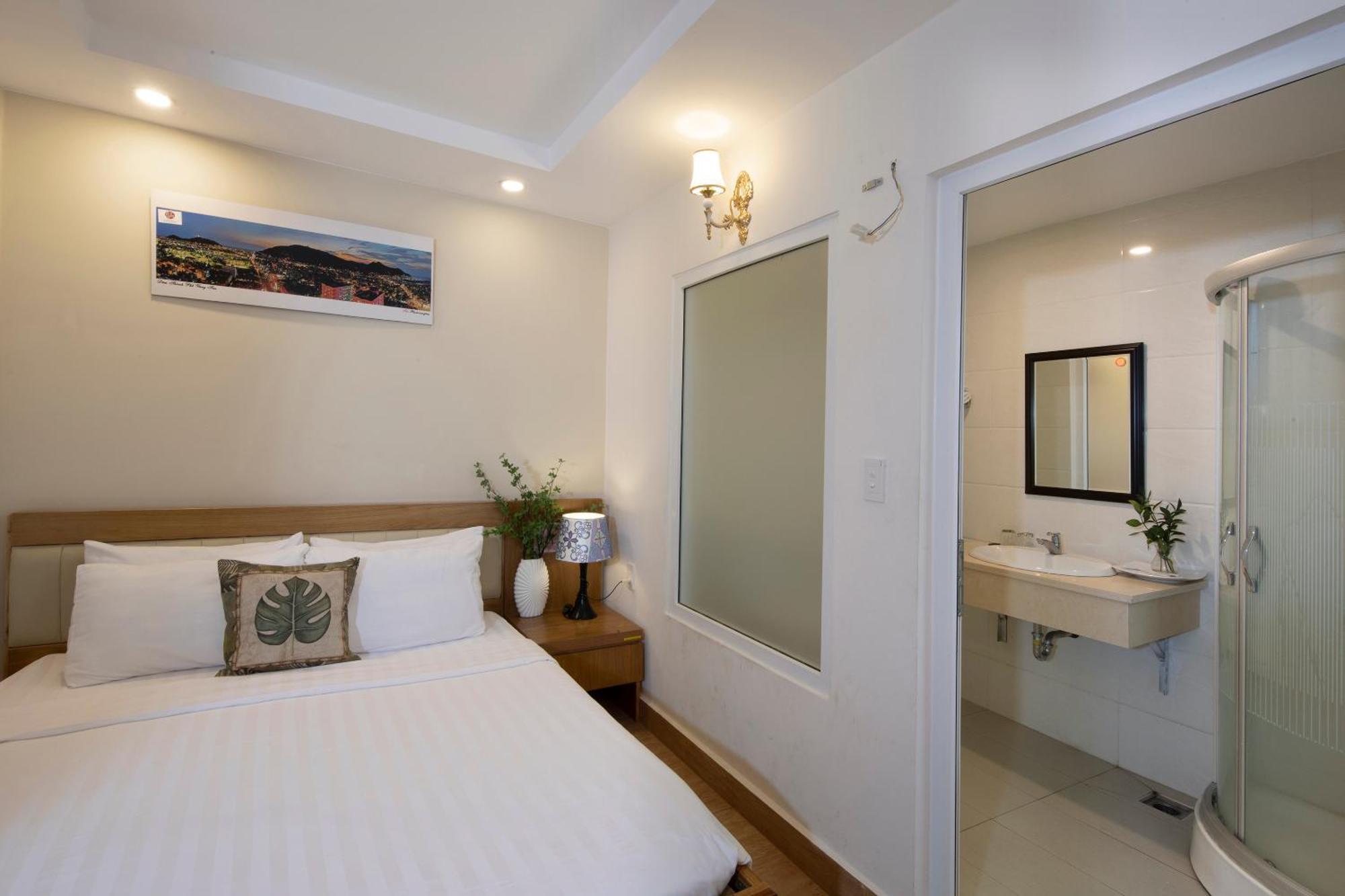 Summer Beach Hotel - Back Beach 붕타우 객실 사진